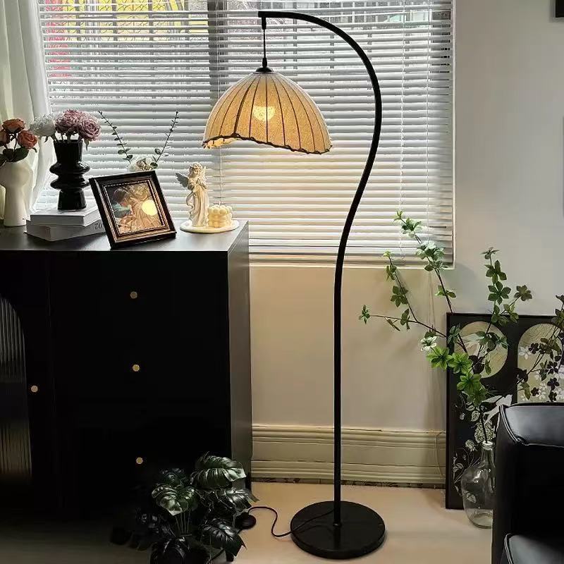 Vintage S-Shaped Crescent Floor Lamp – Retro Arc Standing Light