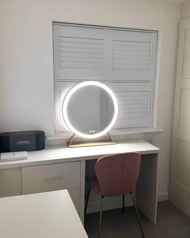 Anne Round Hollywood Mirror with LED Lights – Gold | 60cm Diameter